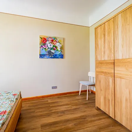 Just Renovated Stories Free Parking Riga